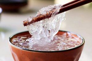 山泉水炖燕窝的功效