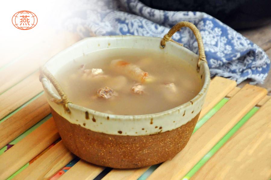 鲫鱼能和燕窝一起炖吗
