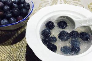 燕窝和什么水果一起炖最好