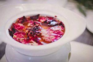 玫瑰黑糖炖燕窝的做法