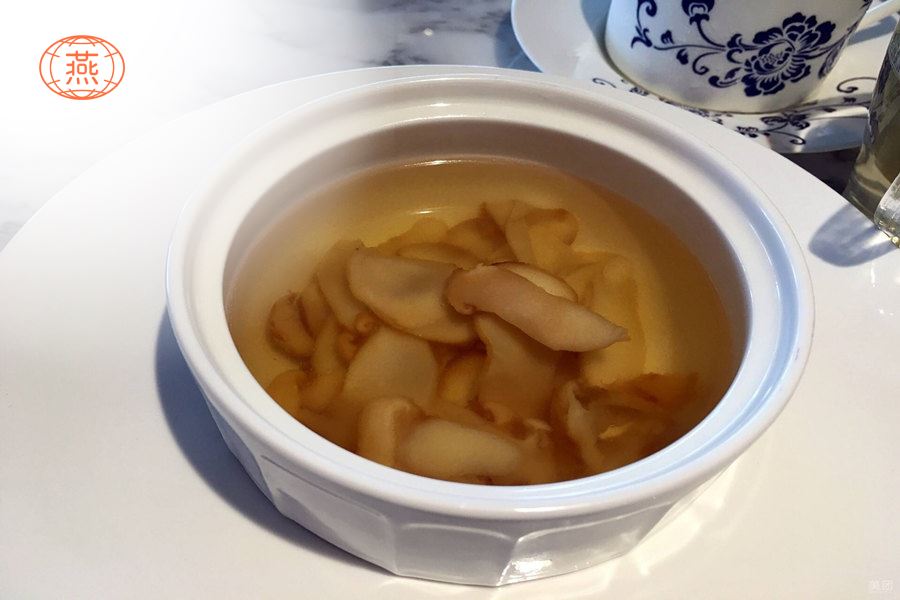 松茸燕窝可以一起炖吗