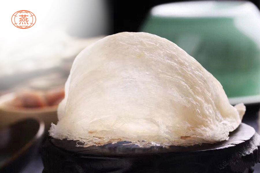 发黄和发白的燕窝有区别吗？哪个更有营养呢？