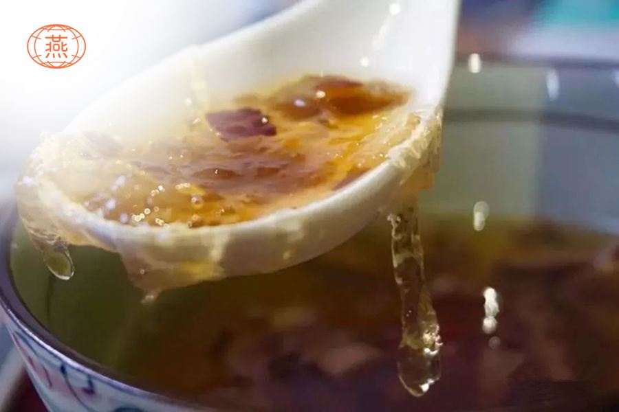 燕窝炖完发白好还是透明好