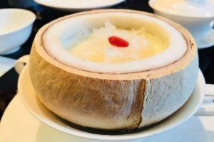 椰汁雪莲子炖燕窝的做法