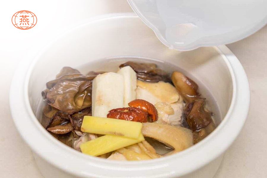 燕窝能与鸡汤一起炖吗